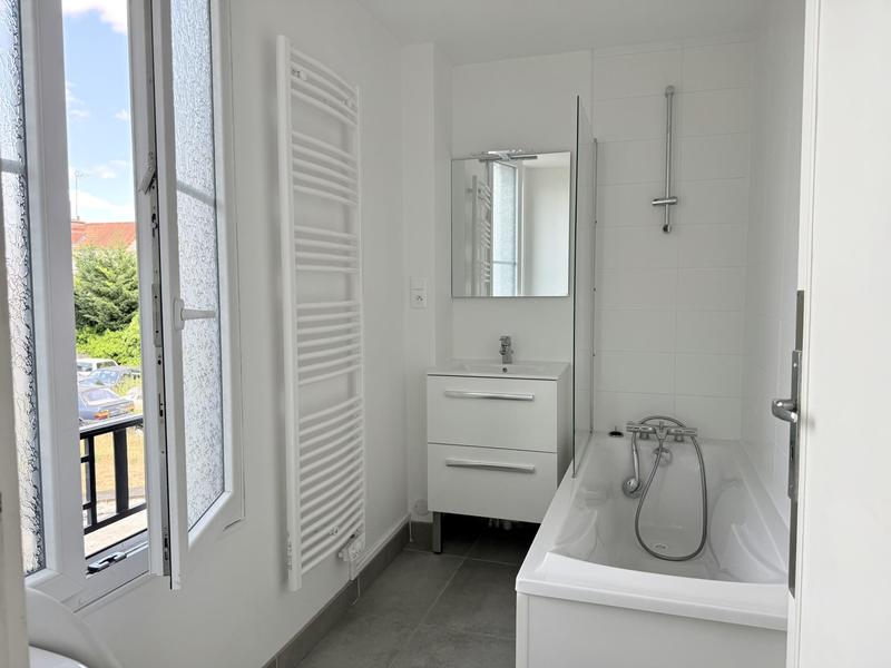 Appartement - 97 m² - 4 pièces