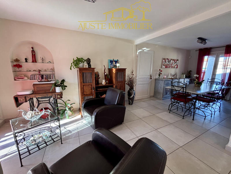 Maison - 110 m² - 4 pièces