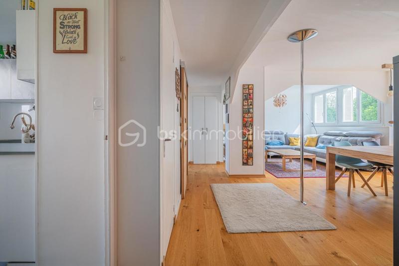 Appartement - 90 m² - 4 pièces