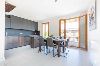 Appartement - 98 m² - 4 pièces