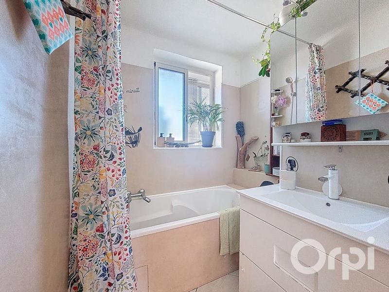 Appartement - 76 m² - 3 pièces