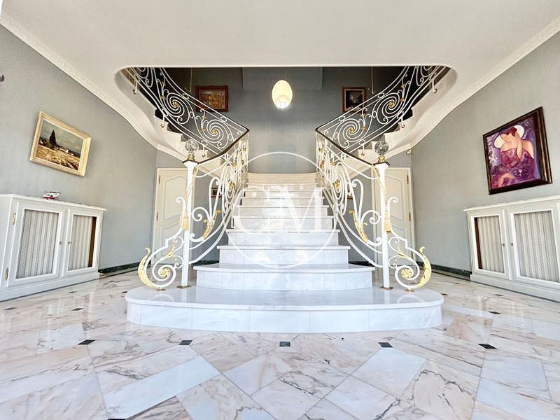 Maison - 174 m² - 6 pièces