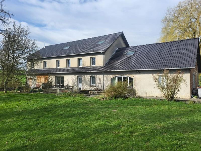 Maison - 400 m² - 5 pièces