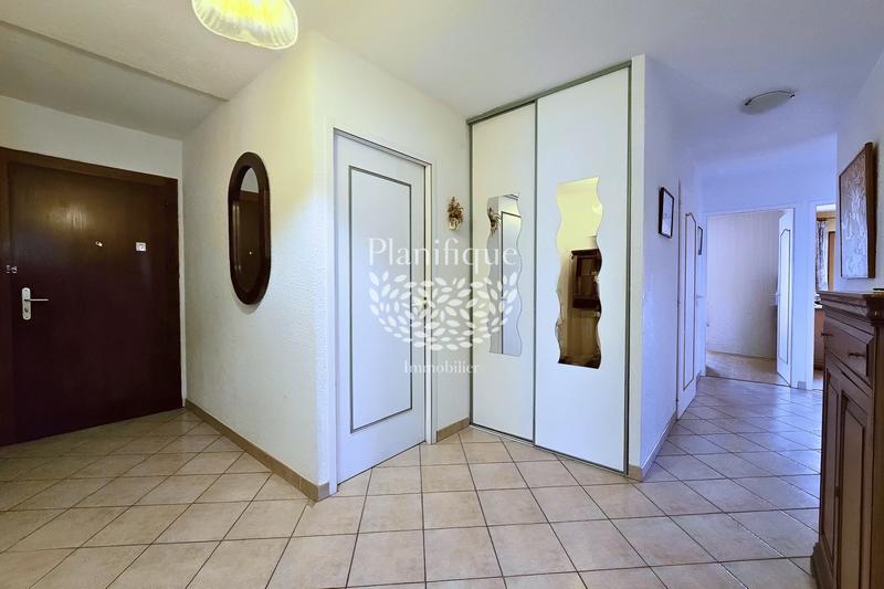 Appartement - 97 m² - 4 pièces