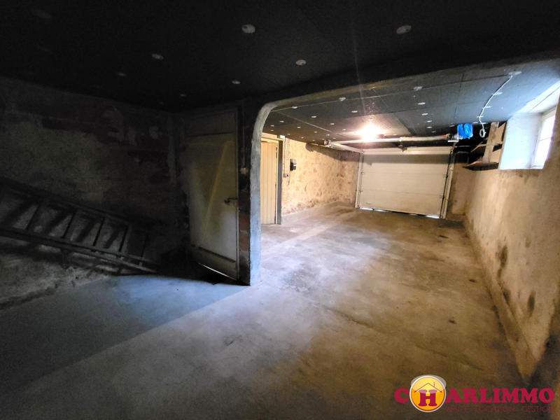 Maison traditionnelle - 138 m² - 6 pièces