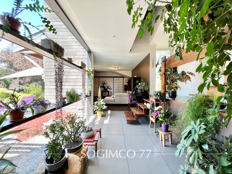 Maison - 186 m² - 7 pièces