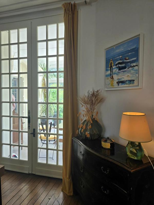 Maison - 290 m² - 9 pièces