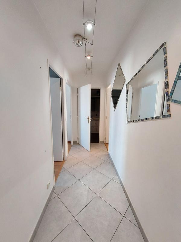 Appartement - 84 m² - 4 pièces