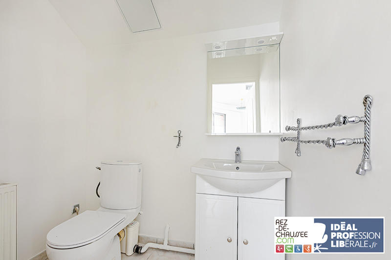 Local commercial - 76 m² - 4 pièces