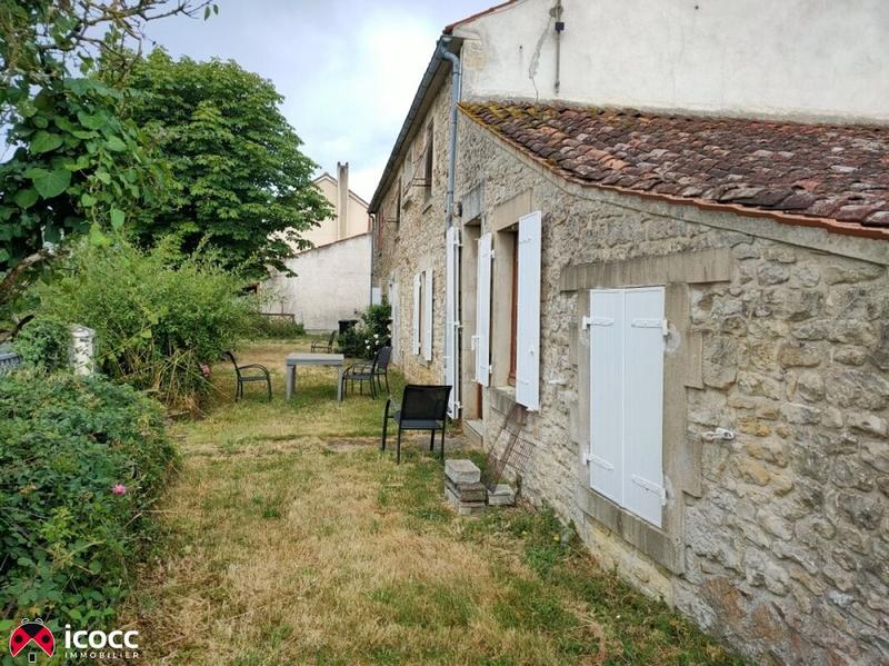 Maison en pierre - 212 m² - 11 pièces