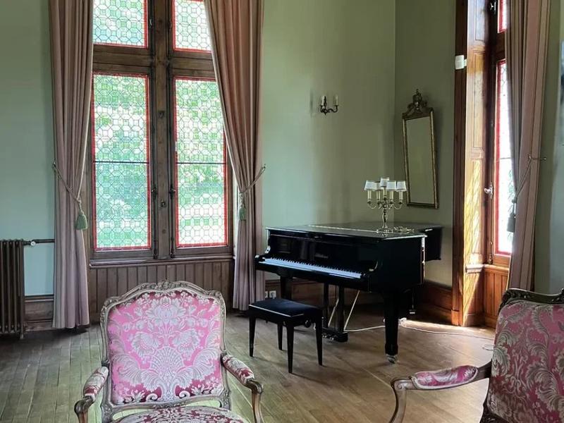 Château - 900 m² - 25 pièces