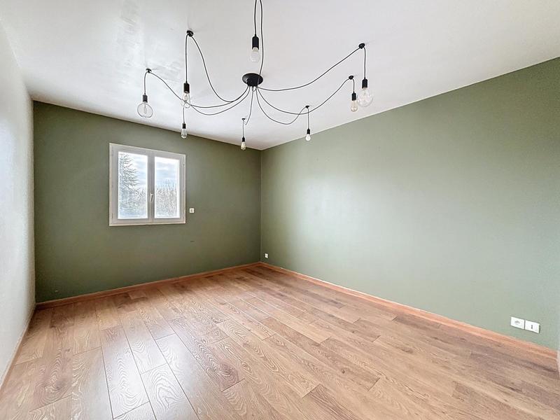 Maison - 208 m² - 8 pièces