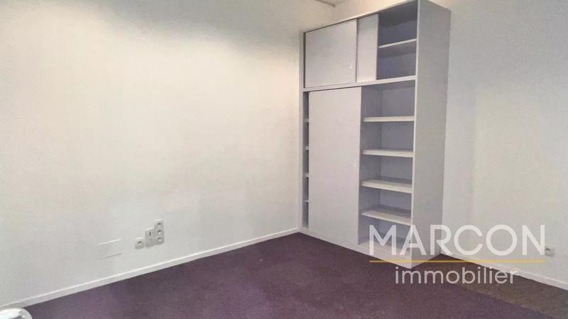 Local commercial - 124 m² - 6 pièces