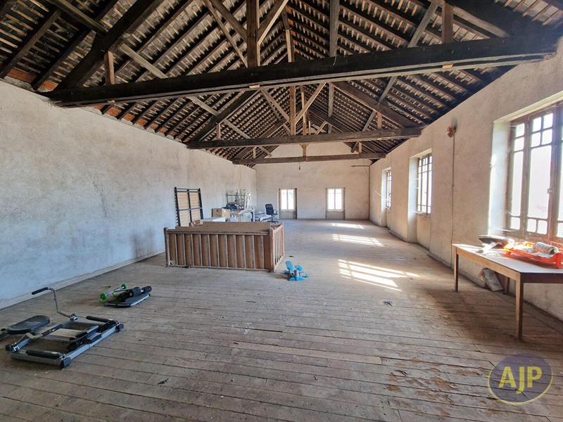 Maison - 283 m² - 11 pièces