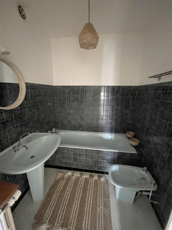 Maison - 185 m² - 13 pièces