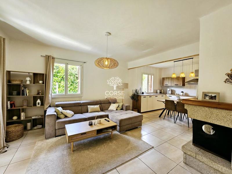 Maison - 80 m² - 3 pièces