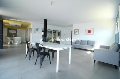 Maison - 123 m² - 6 pièces