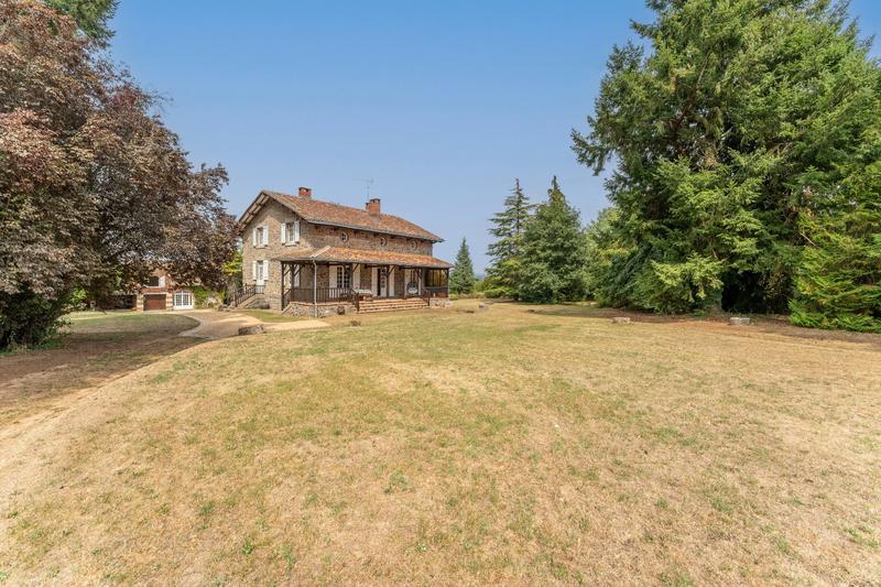 Maison - 340 m² - 12 pièces