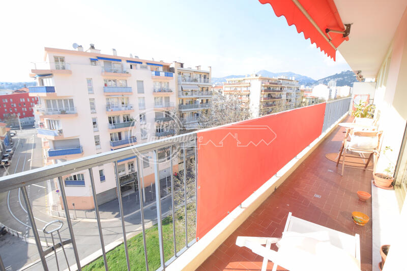 Appartement - 77 m² - 4 pièces