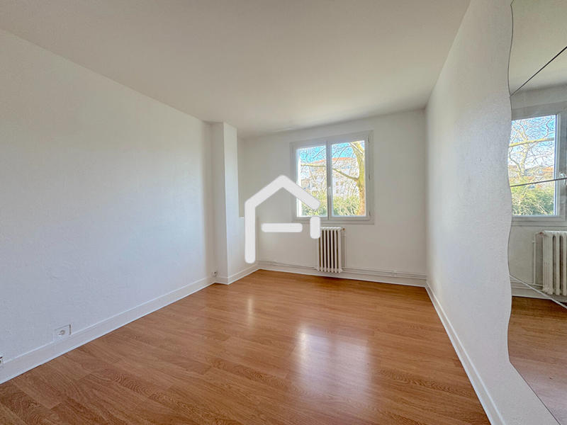 Appartement - 84 m² - 4 pièces