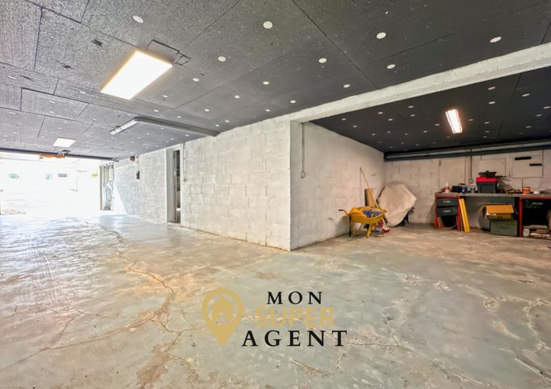 Maison - 171 m² - 9 pièces