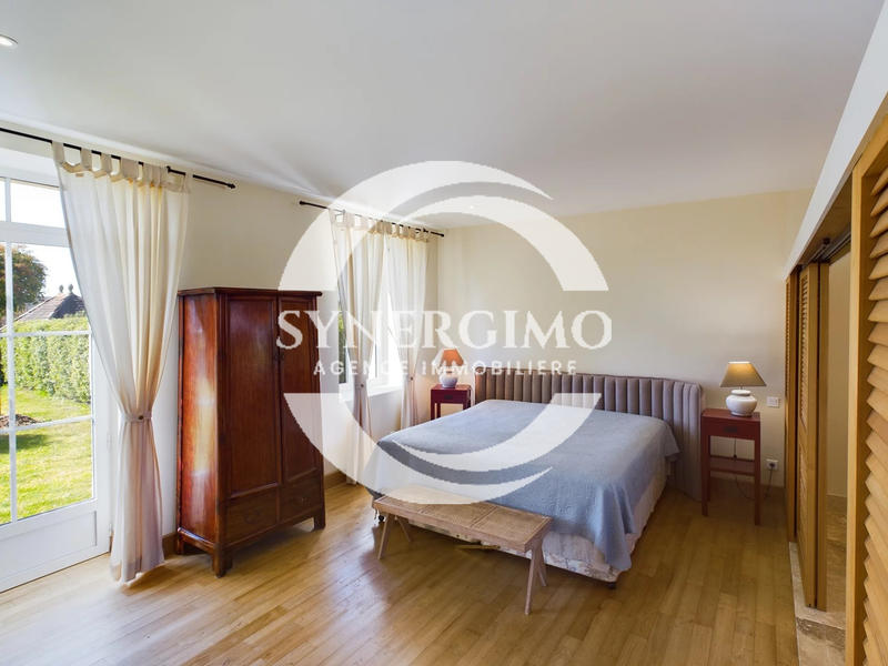 Propriété - 550 m² - 16 pièces