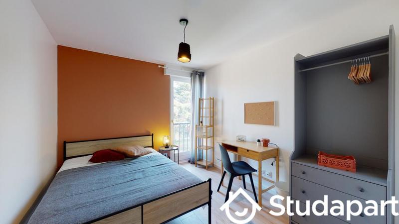 Chambre - 12 m² - 1 pièce