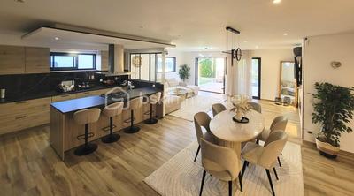 Villa - 141 m² - 5 pièces