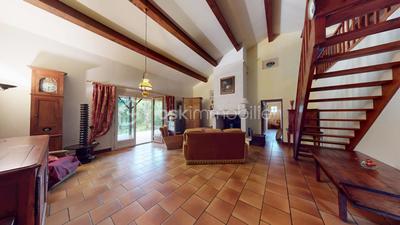 Maison - 149 m² - 7 pièces