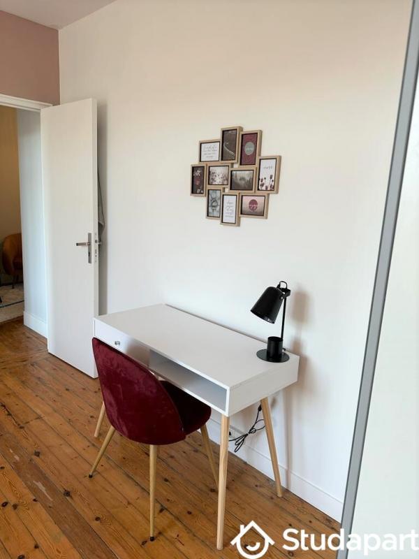 Chambre - 14 m² - 1 pièce