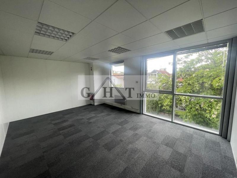 Bureau - 268 m²