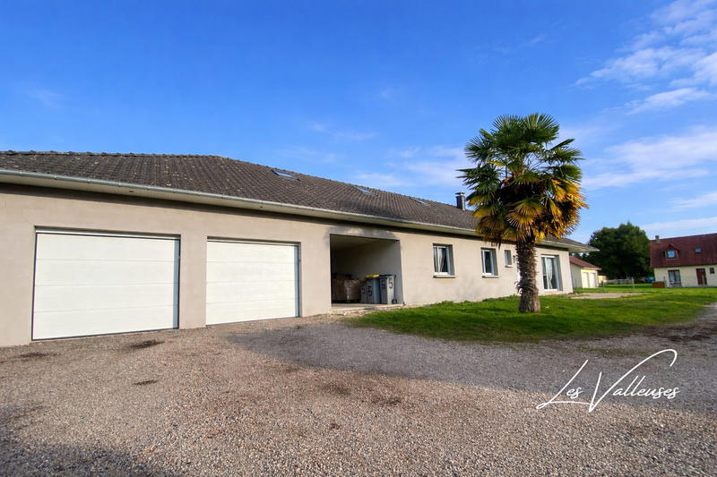 Maison contemporaine - 266 m² - 9 pièces