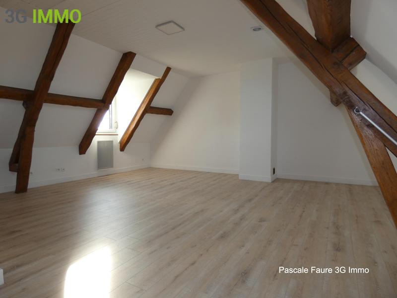 Maison traditionnelle - 197 m² - 10 pièces