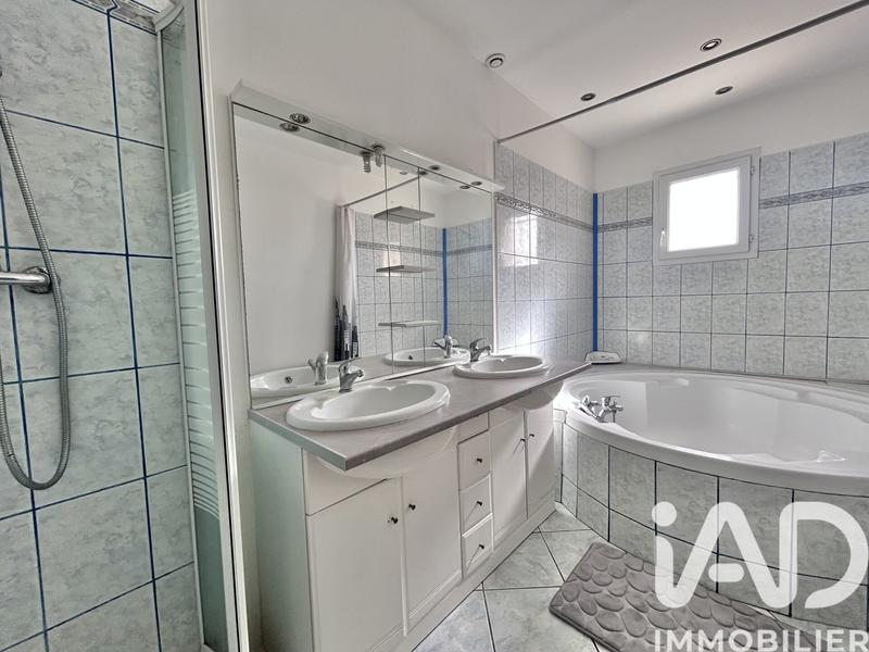 Maison - 98 m² - 4 pièces