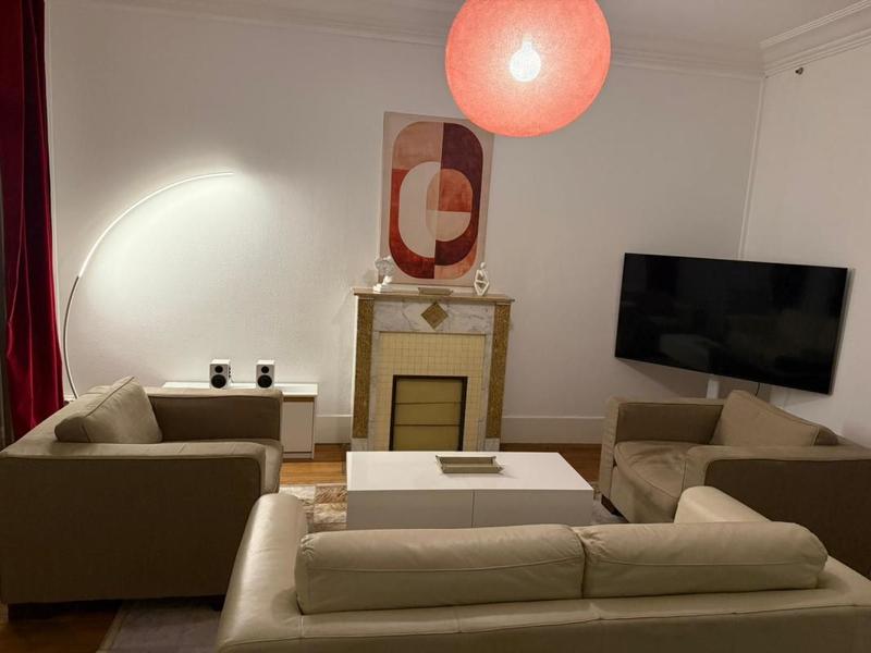 Appartement - 114 m² - 2 pièces