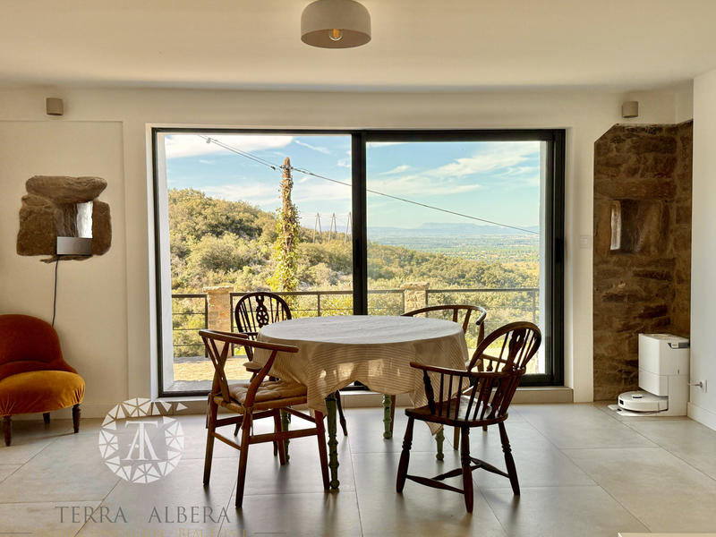 Mas - 200 m² - 7 pièces