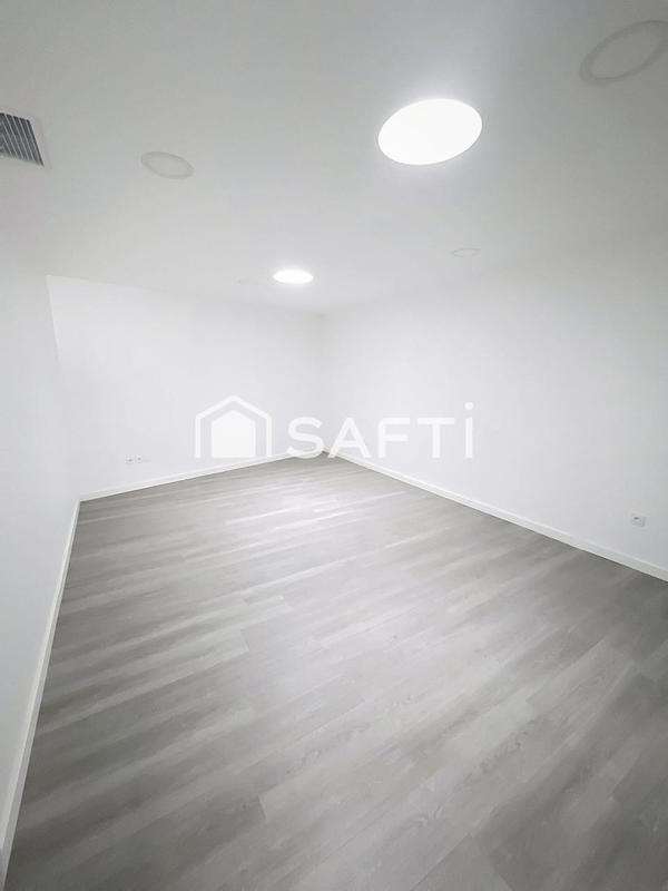 Bureau - 160 m² - 6 pièces