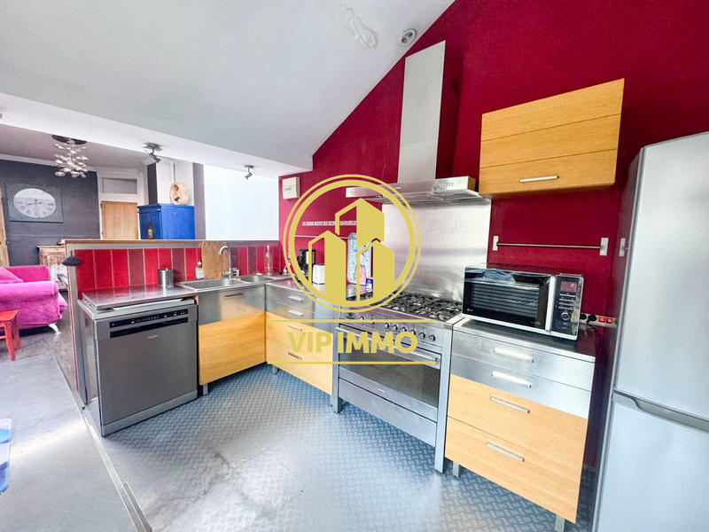 Maison - 180 m² - 6 pièces