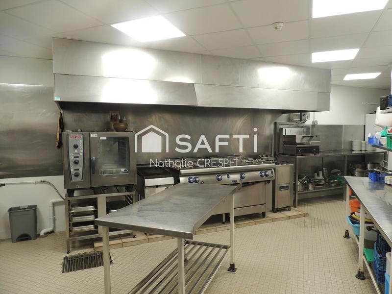 Local commercial - 450 m² - 18 pièces