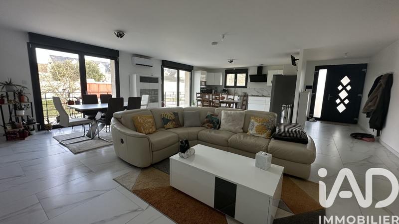 Maison - 200 m² - 8 pièces