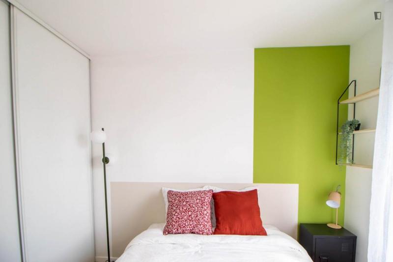 Chambre - 10 m² - 4 pièces