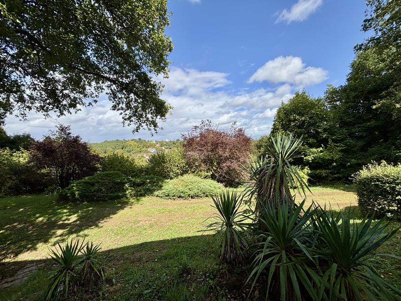 Maison contemporaine - 259 m² - 5 pièces