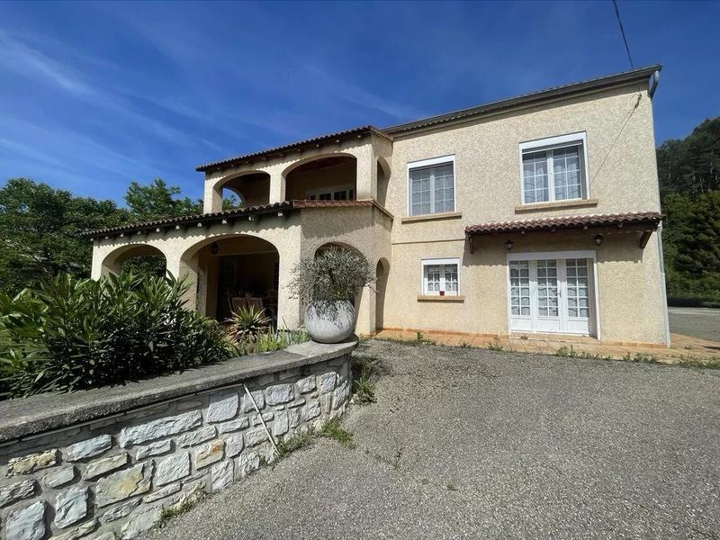 Maison - 132 m² - 7 pièces