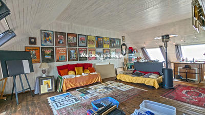 Maison - 327 m² - 13 pièces