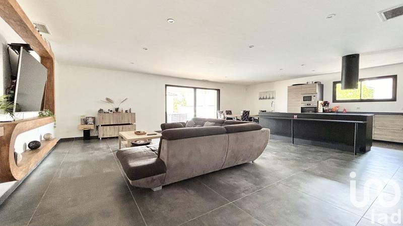 Maison - 163 m² - 7 pièces