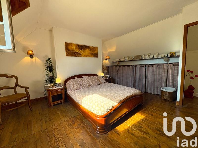 Maison - 252 m² - 10 pièces