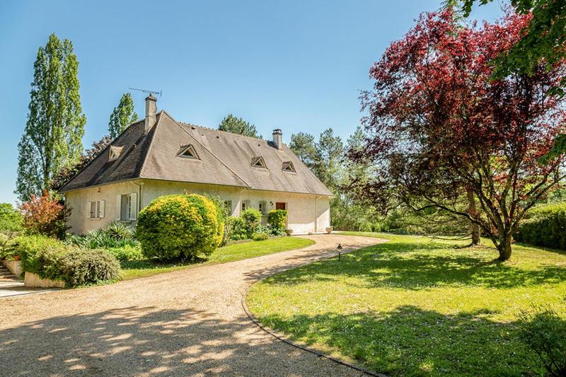 Maison - 206 m² - 6 pièces