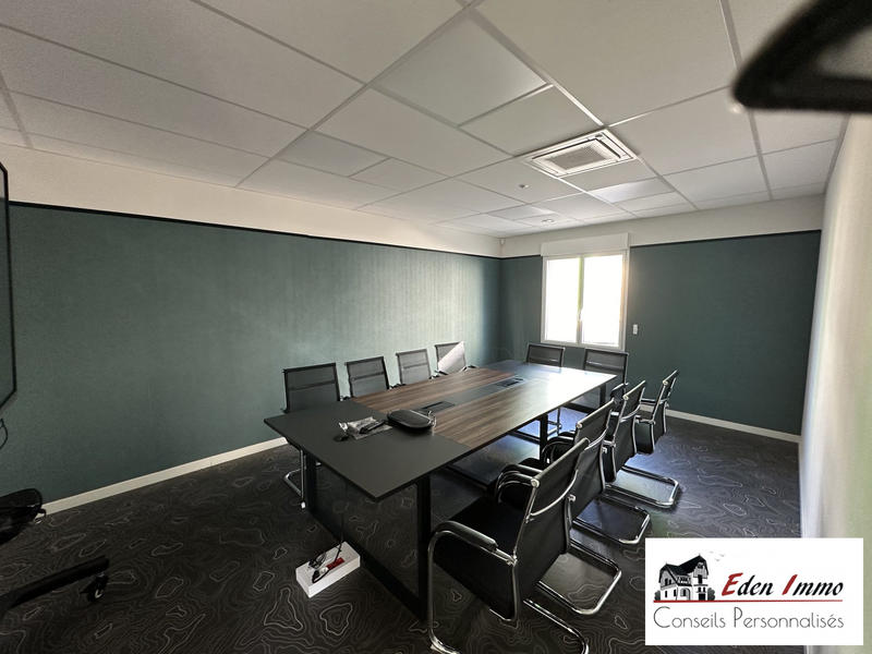 Bureau - 321 m²