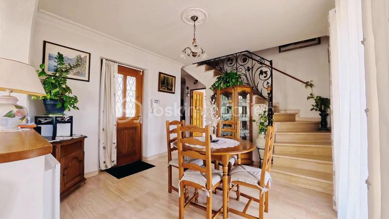 Propriété - 150 m² - 8 pièces