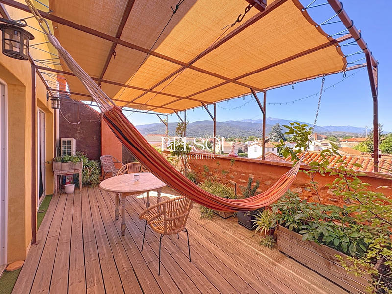 Maison - 210 m² - 6 pièces